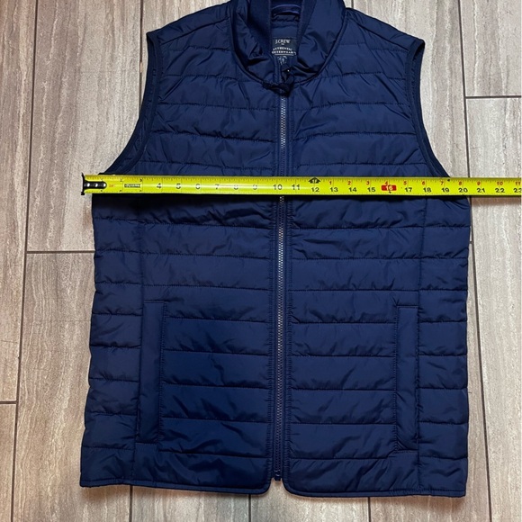 J Crew men’s  Authentic Outerwear Puffer Vest Navy Blue Size SMALL - Picture 4 of 6